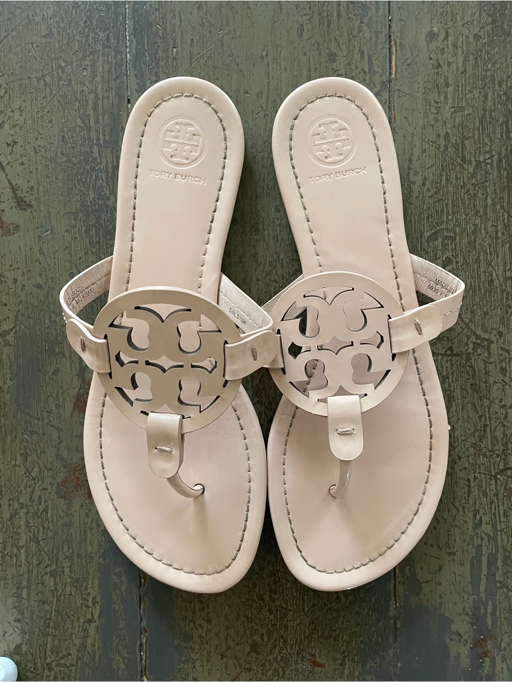 Tory Burch Light Pink Patent Leather Miller Sandals - Picture 2 of 4